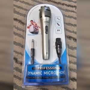 COBY Professional Dynamic Microphone CM-P28